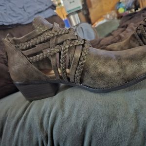 True Craft Boots
